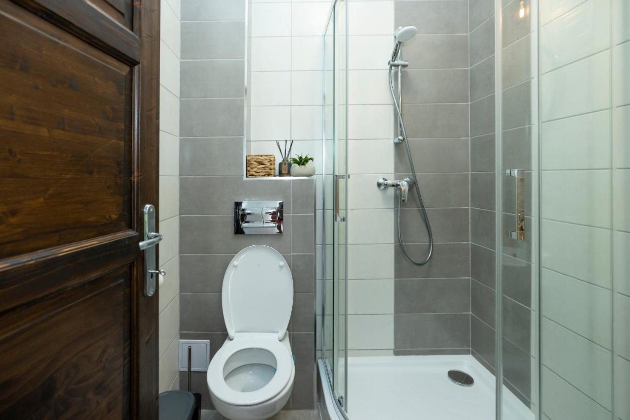 Appartamento Zsendulo Apartman Eger Esterno foto