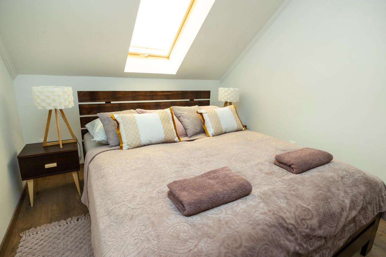 Appartamento Zsendulo Apartman Eger Esterno foto