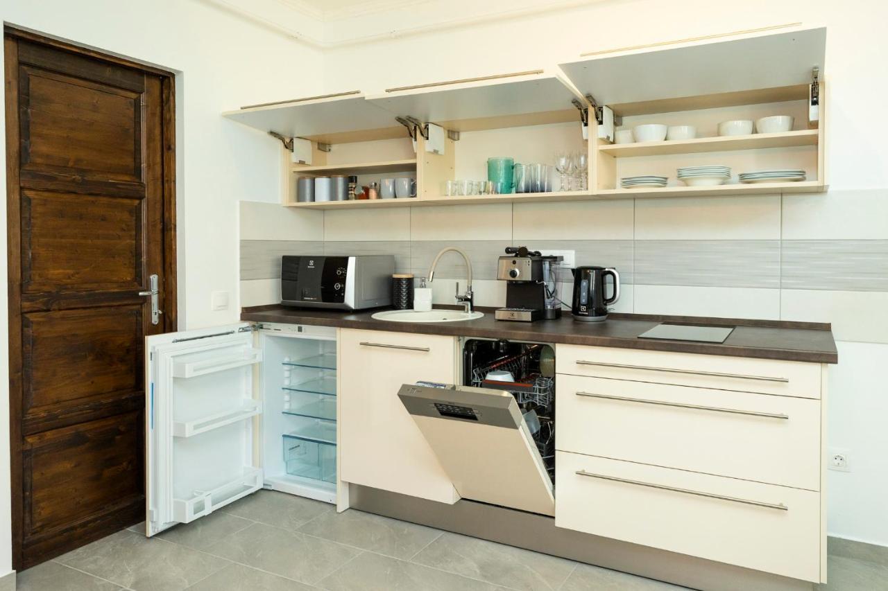 Appartamento Zsendulo Apartman Eger Esterno foto
